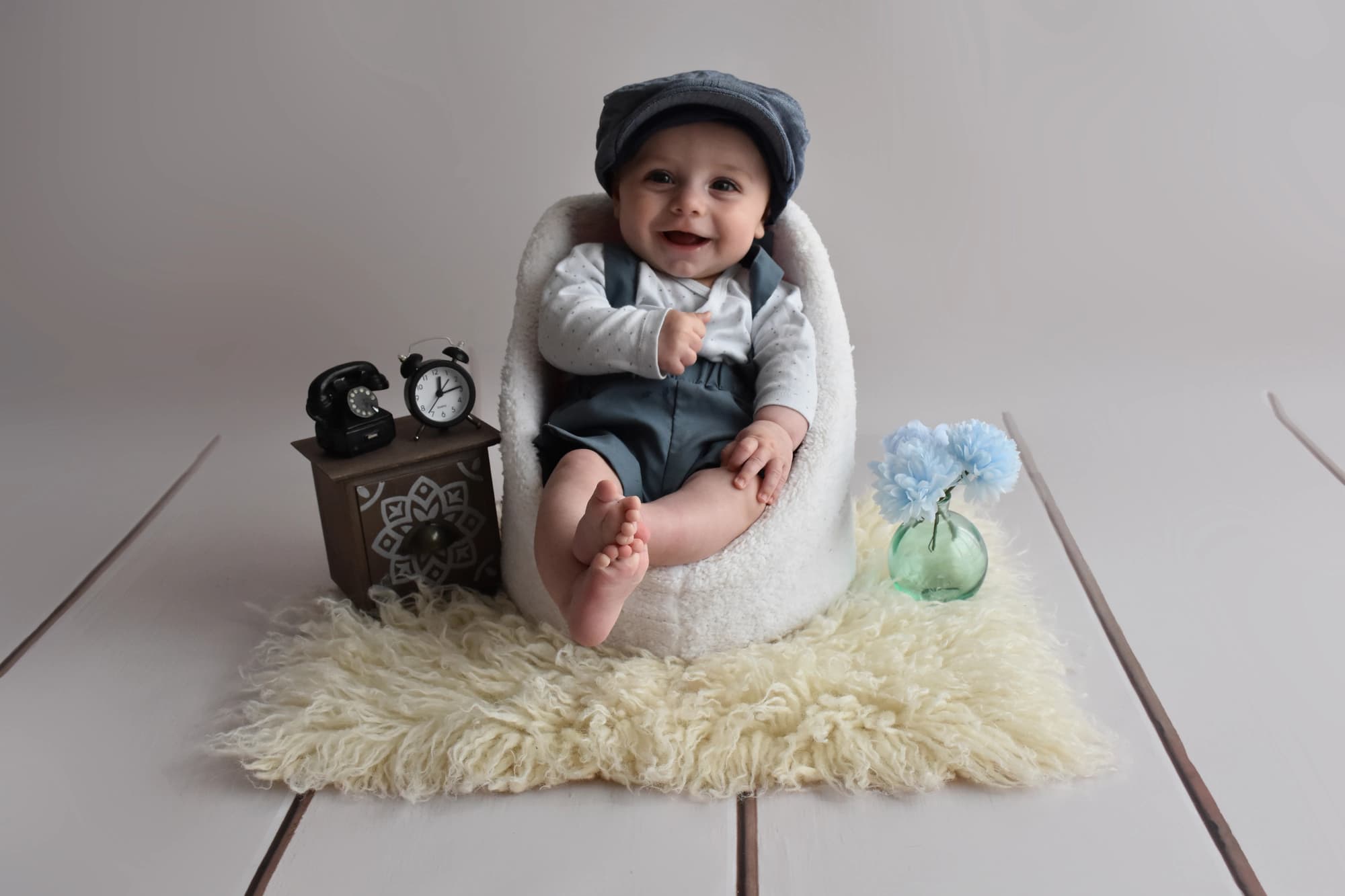 Scene bébé peaky blinders, séance photo bébé à Toulouse