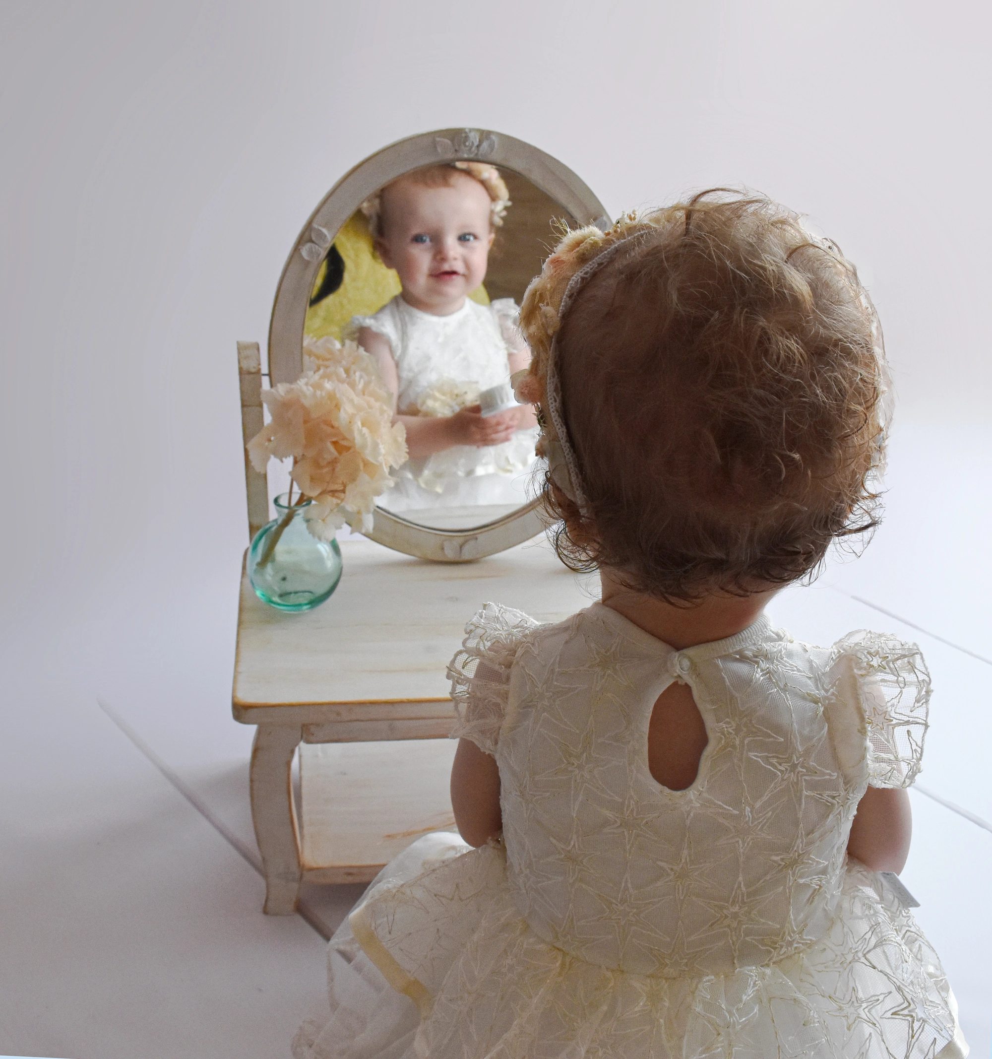 Scene bébé miroir, séance photo bébé à Toulouse